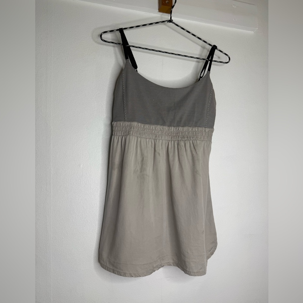 Lululemon Athletica Beige and Black Top